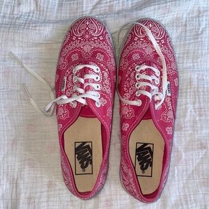 Vans Women’s shoes. Size 8